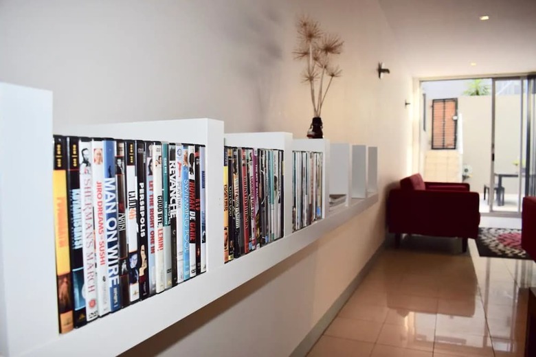 Tranquil 1 Bedroom Apartment With Sunny Courtyard