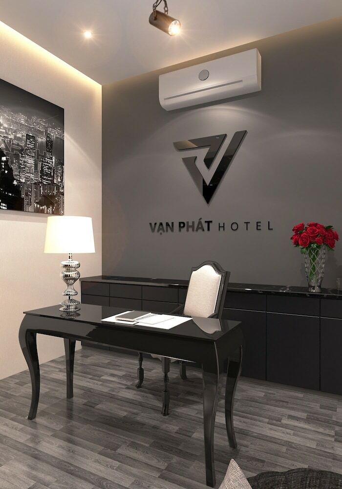 Van Phat Hotel