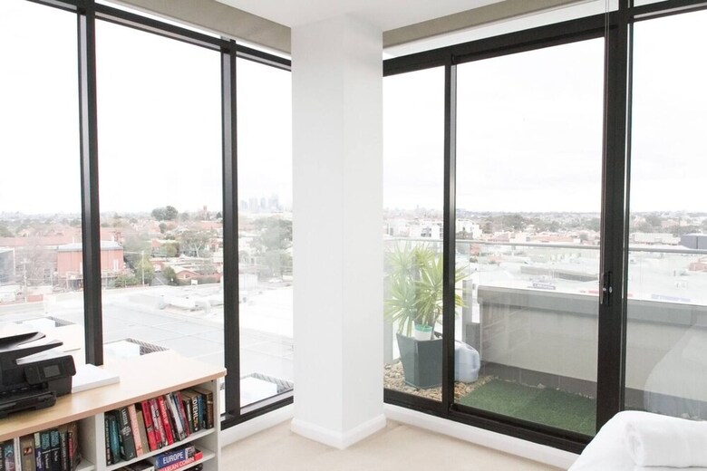 Modern 2 Bedroom Apartment In Melbourne's Northcote