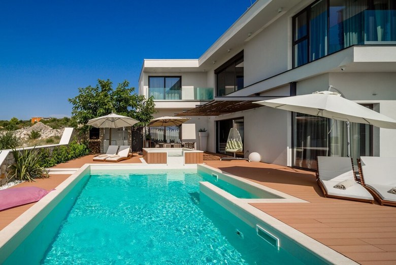 Luxury Villa Golden Eye