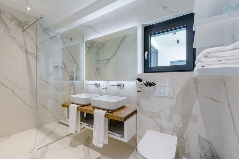 Luxury Villa Luna With Swimming Pool