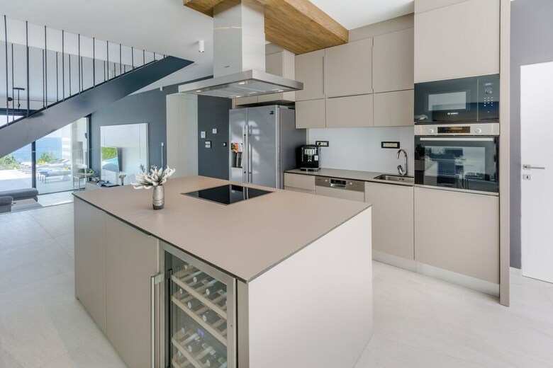 Luxury Villa Luna With Swimming Pool
