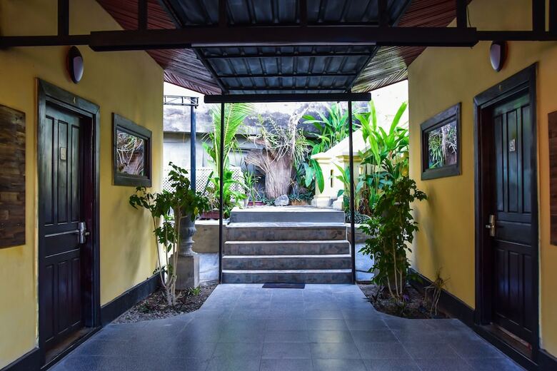 Hostal Mad Monkey Luang Prabang Hostel - Adults Only