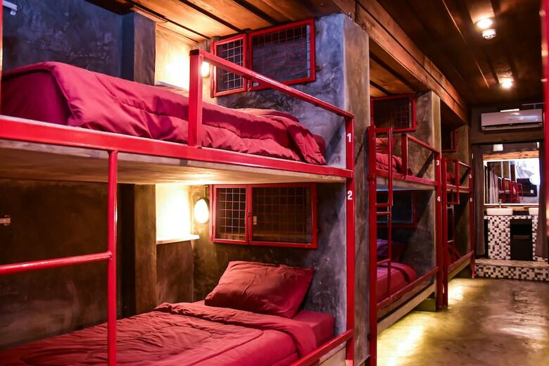 Hostal Mad Monkey Luang Prabang Hostel - Adults Only
