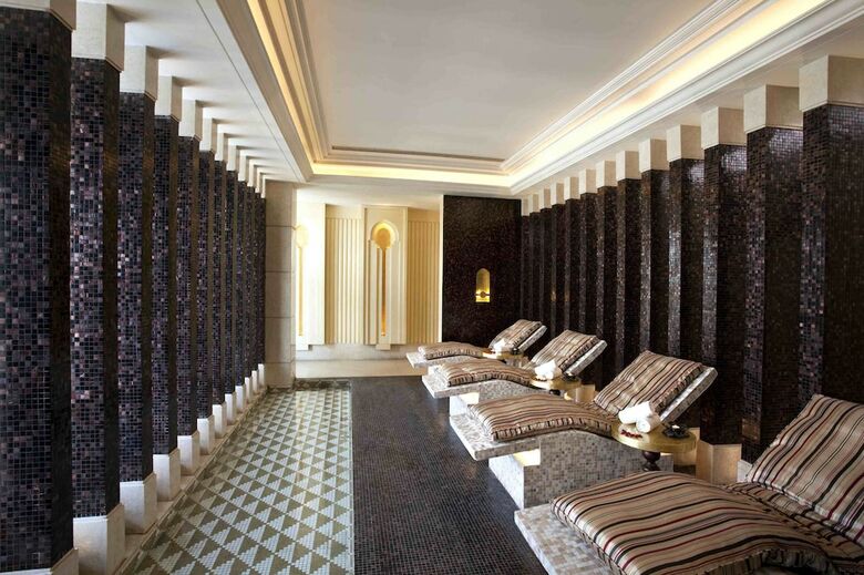 Hotel Crowne Plaza New Delhi Mayur Vihar Noida