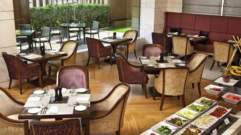 Hotel Crowne Plaza New Delhi Mayur Vihar Noida