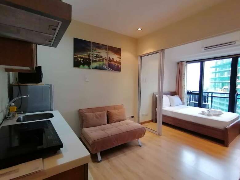 Happy Suites At Knightsbridge Res Makati