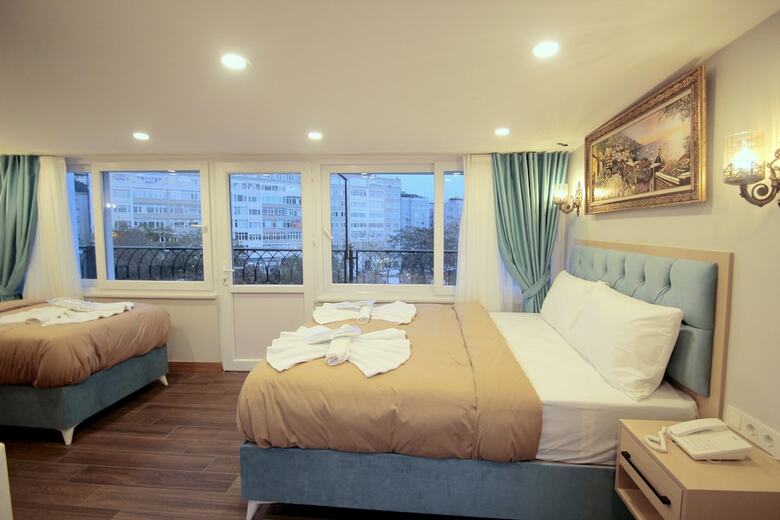 Hira Hotel