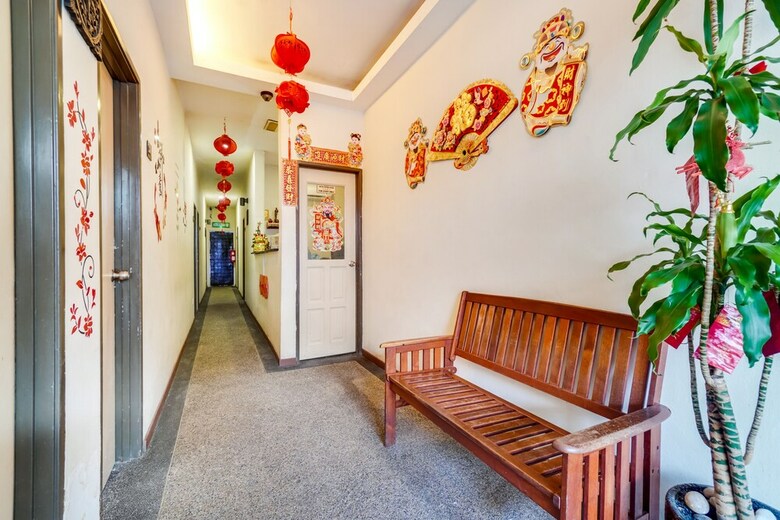 Oyo 44118 Budget Sk Hotel