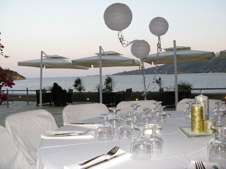 Golden View Beach Hotel