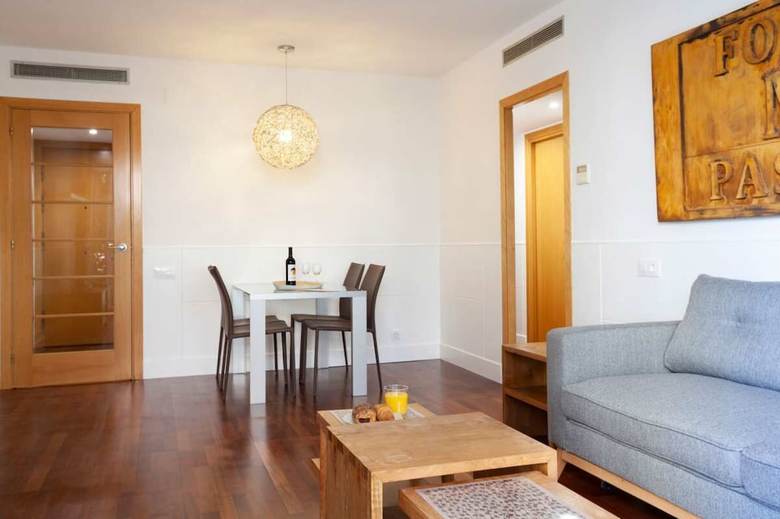 Enjoybcn Paris Apartments