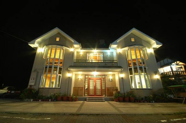 Bed & Breakfast Cingjing Farm Jenku Villa