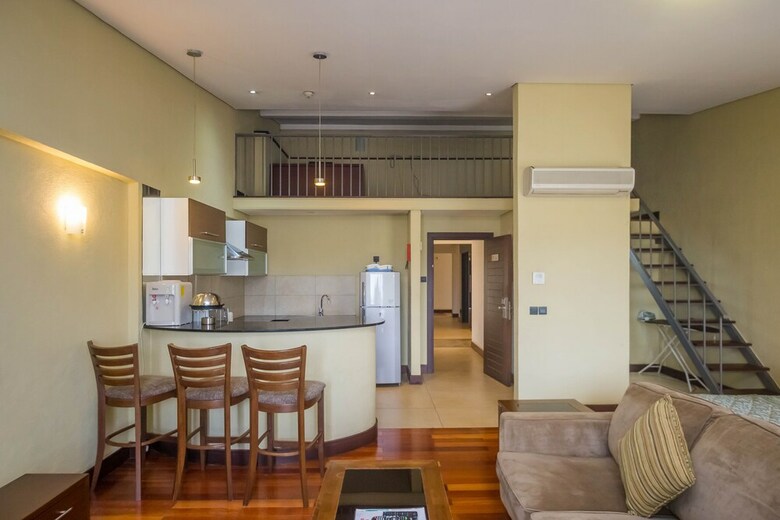 Hotel Taarifa Suites