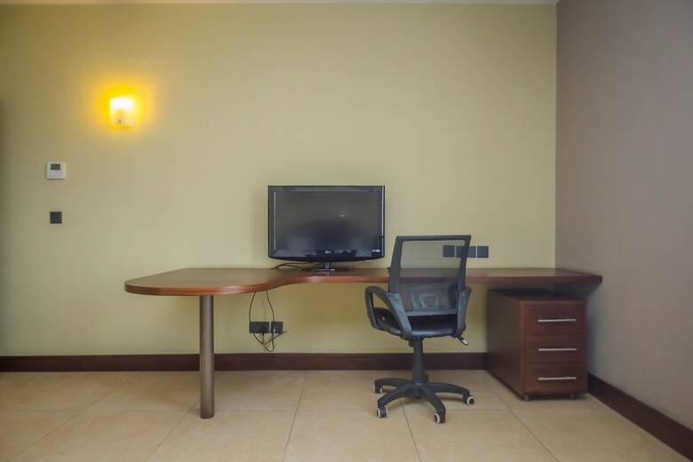 Hotel Taarifa Suites
