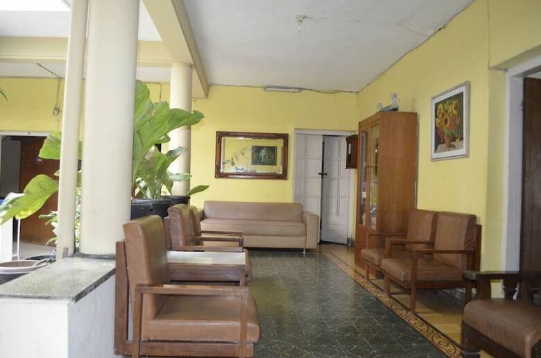 Hotel Prayogolama Guest House