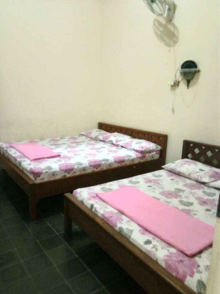 Hotel Prayogolama Guest House