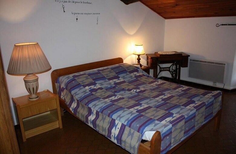 G�te 6 Personnes Les Gely