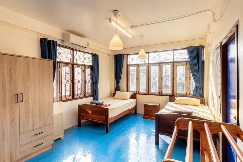 Hostal Moong Samyan Hostel And Gallery