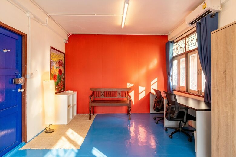 Hostal Moong Samyan Hostel And Gallery