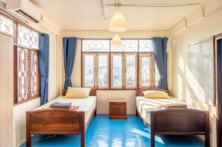 Hostal Moong Samyan Hostel And Gallery