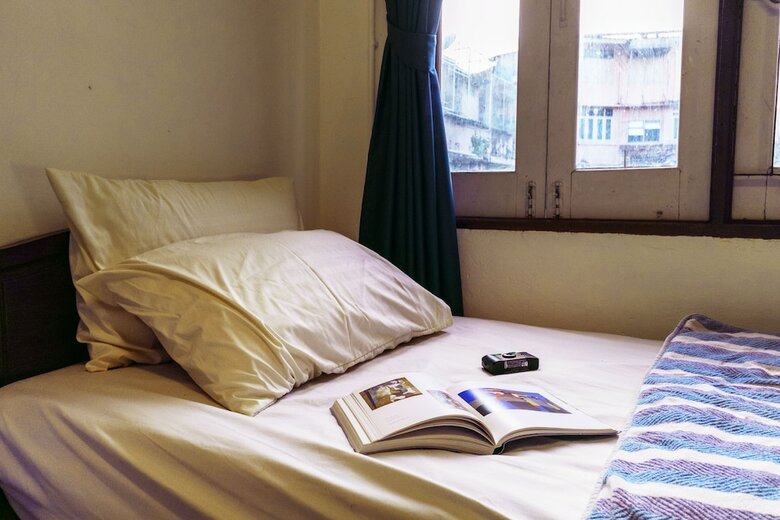 Hostal Moong Samyan Hostel And Gallery