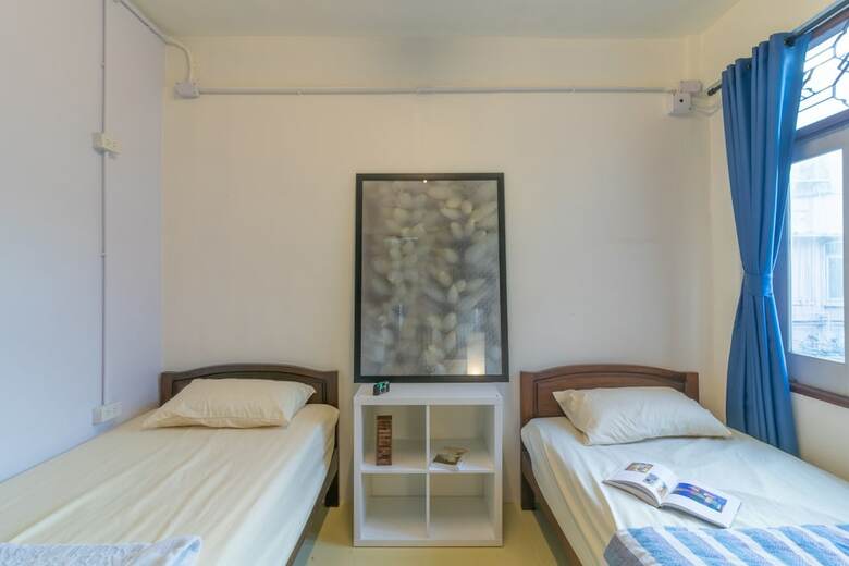 Hostal Moong Samyan Hostel And Gallery