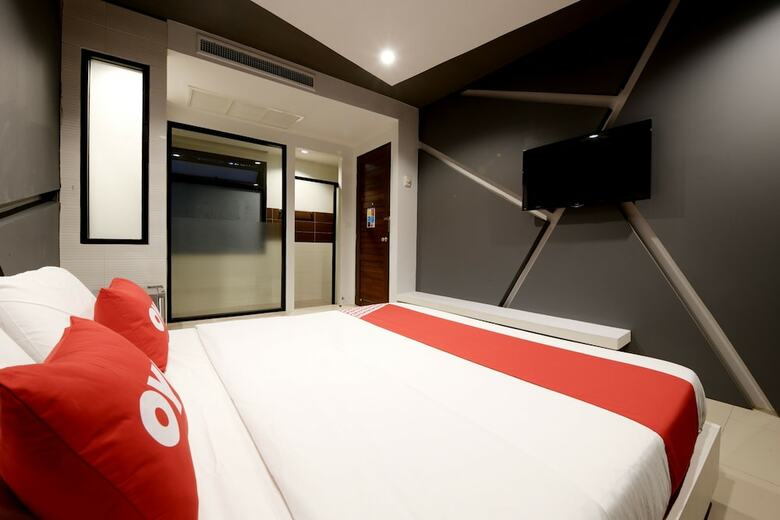 Oyo 477 Sriracha Hotel And Spa