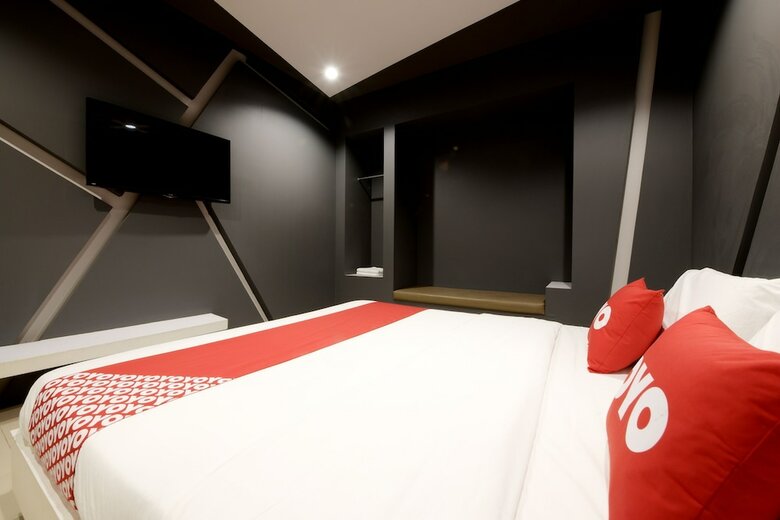 Oyo 477 Sriracha Hotel And Spa