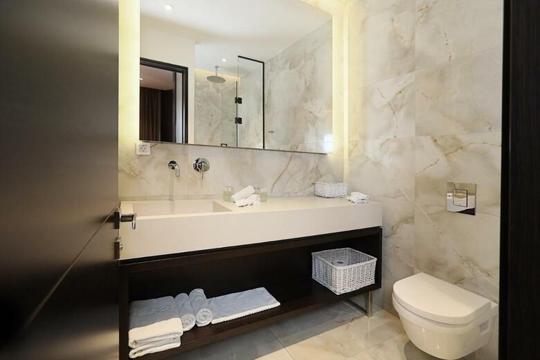Hotel Maccani Black Luxury Suites