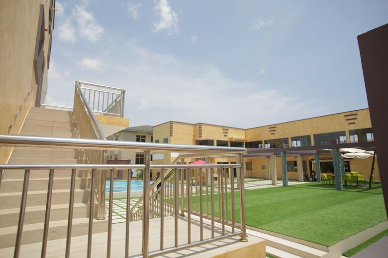 Cocktail And Dreams Hotel