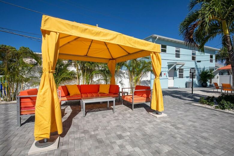 Hotel The Villas At St Pete Beach