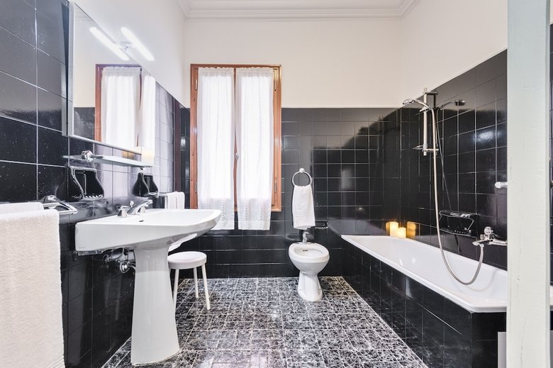 Tolentini Canal View Apartment