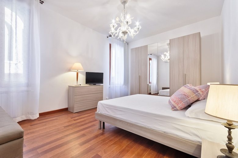Tolentini Canal View Apartment