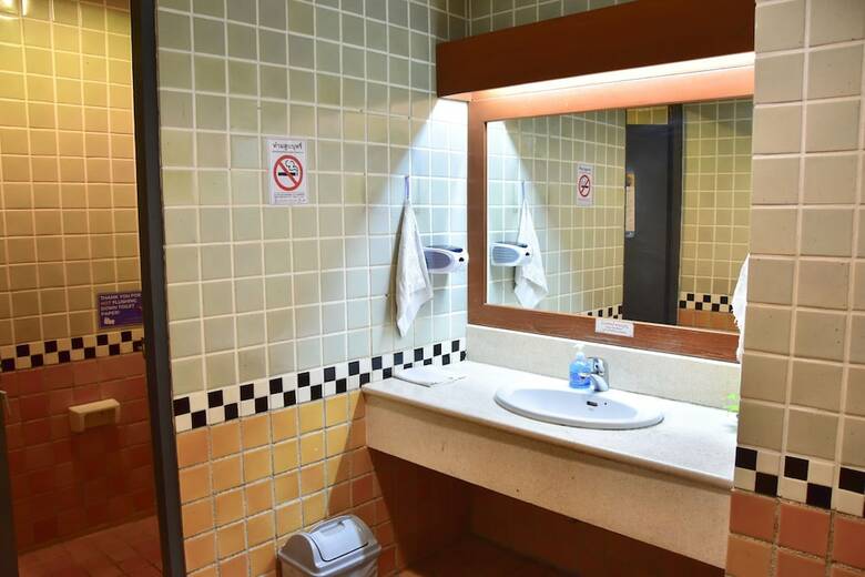 Hostal Mad Monkey Bangkok Hostel - Adults Only