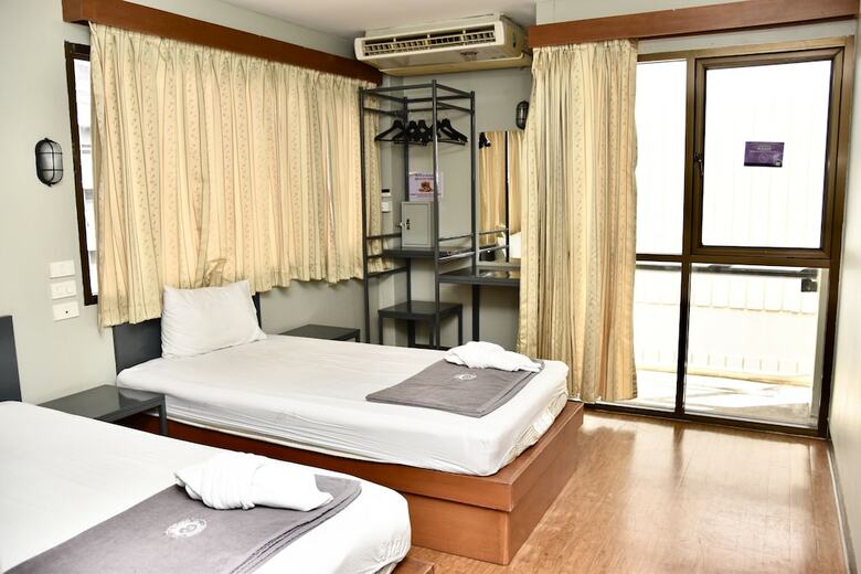 Hostal Mad Monkey Bangkok Hostel - Adults Only