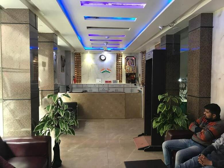 Adb Rooms Hotel Ashiana