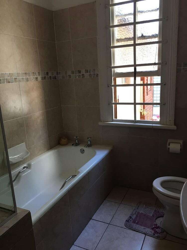 Hotel Karibu Guesthouse