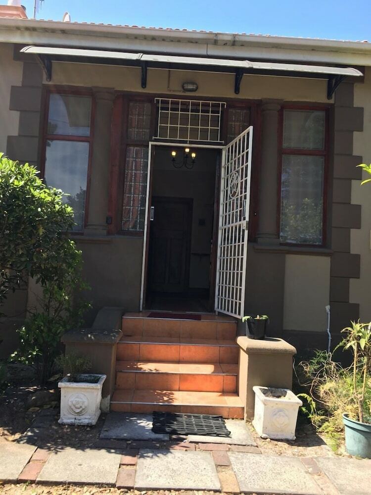 Hotel Karibu Guesthouse