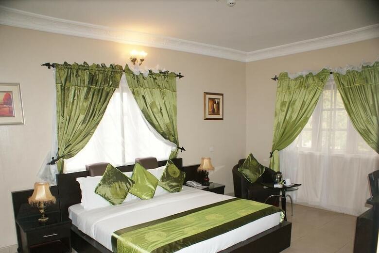 Apartment Royale Hotel And Suite