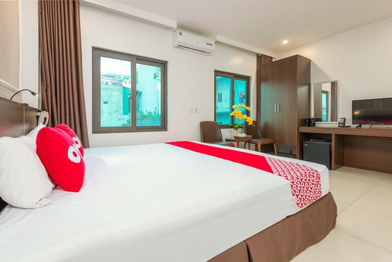Oyo 1011 Orchids 4 Hotel