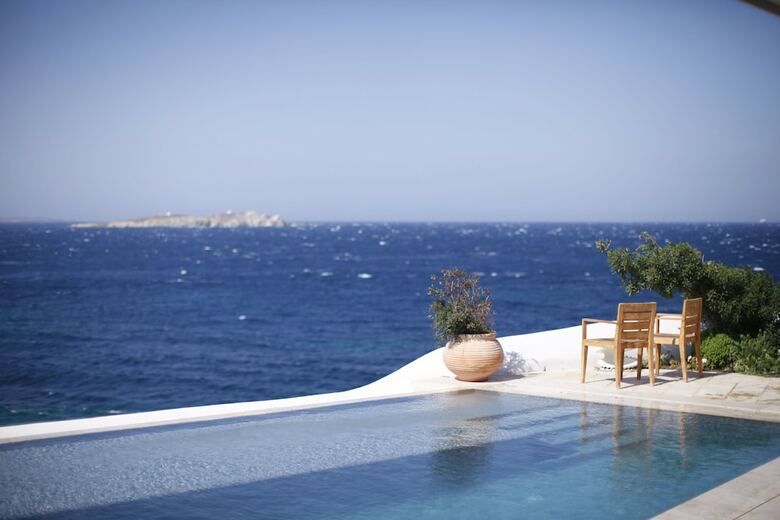 Hotel Belvedere Waterfront Villa & Suites