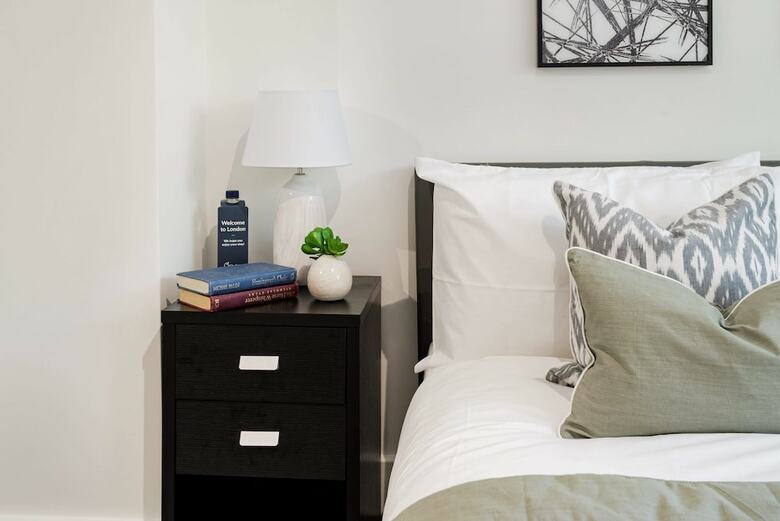Modern Kensal Green Apartment