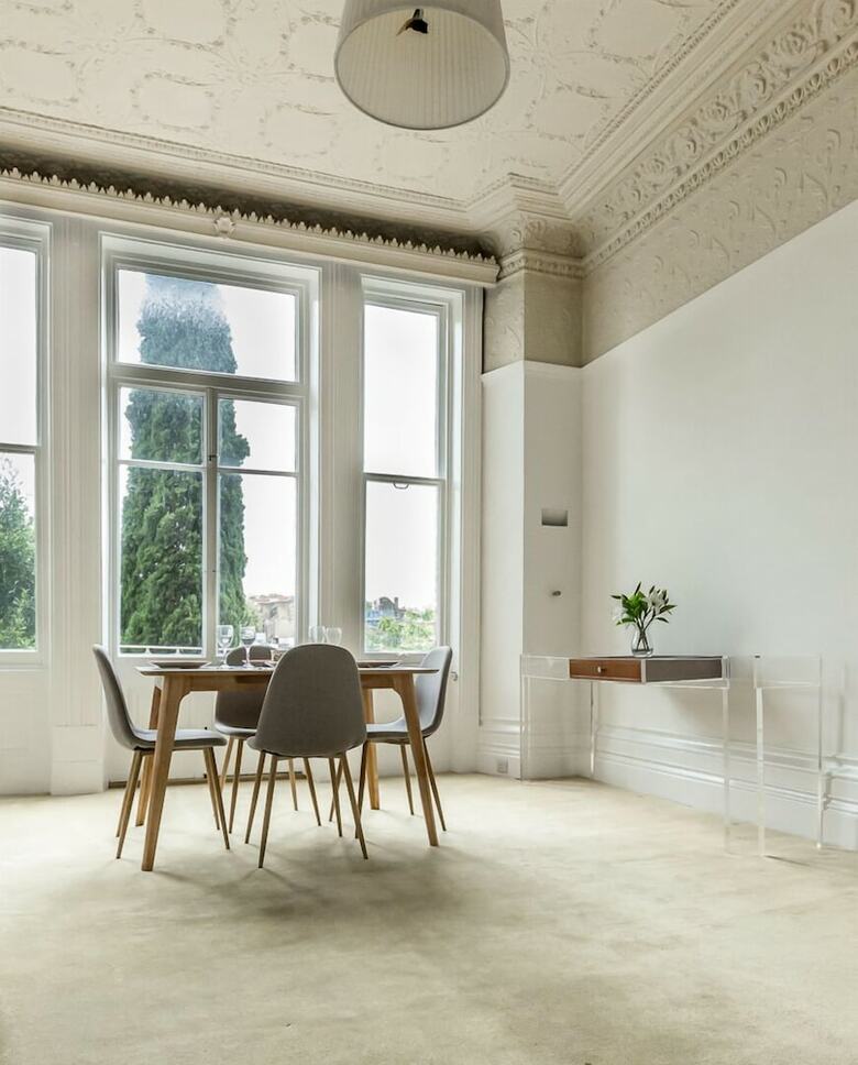 Spacious 1br Period Apartment Hampstead