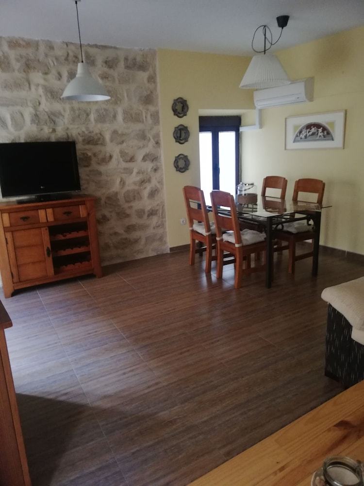 Apartamentos Arco de Las Descalzas