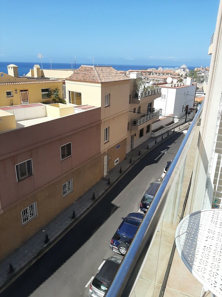 Las Vistas Apartments