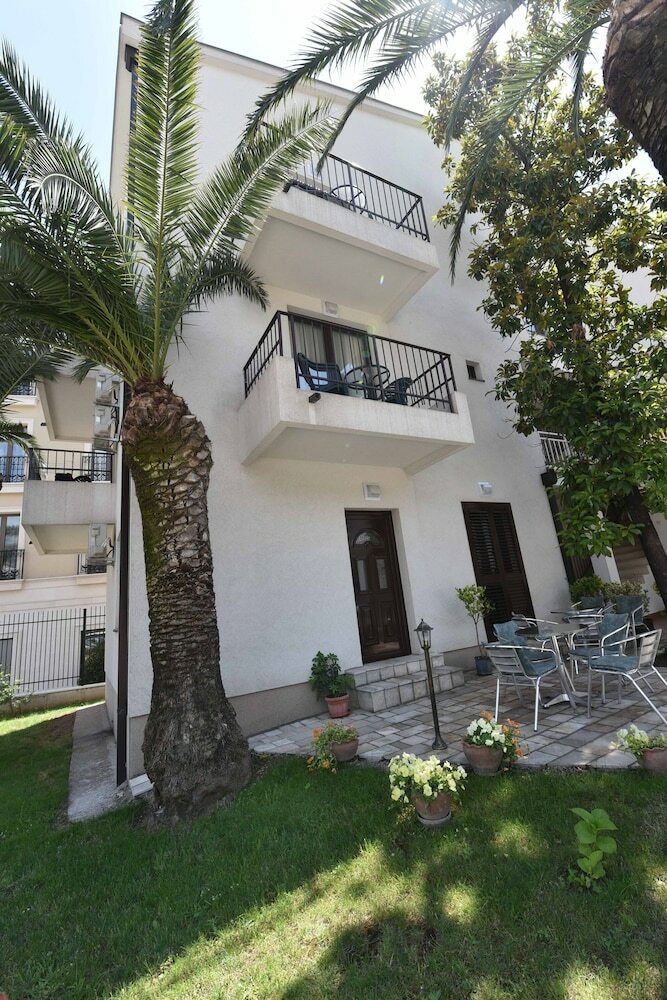 Studio Apartments 6 Palmi