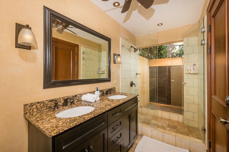 Jet Luxury At Langosta Beachresortvillas