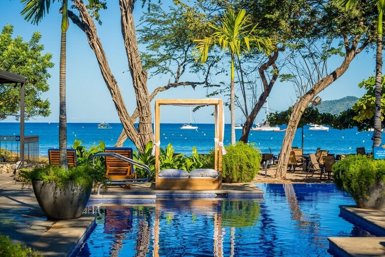 Jet Luxury At Langosta Beachresortvillas