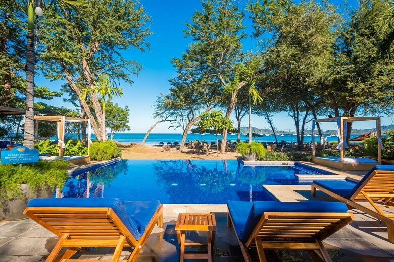 Jet Luxury At Langosta Beachresortvillas