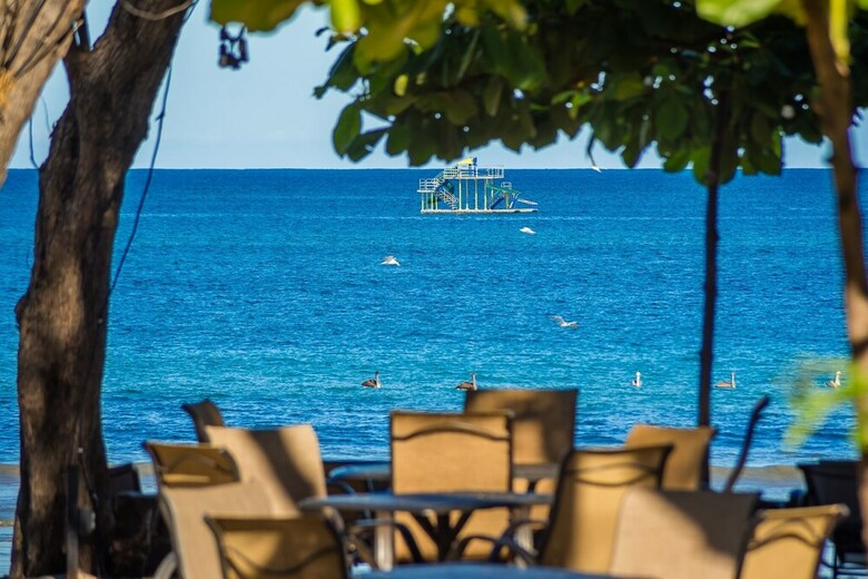 Jet Luxury At Langosta Beachresortvillas